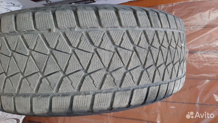 Bridgestone Blizzak Revo1 245/65 R17 108L
