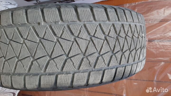 Bridgestone Blizzak Revo1 245/65 R17 108L