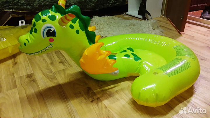 Надувной единорог