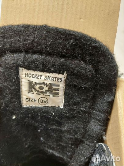 Хоккейные коньки 39 размер