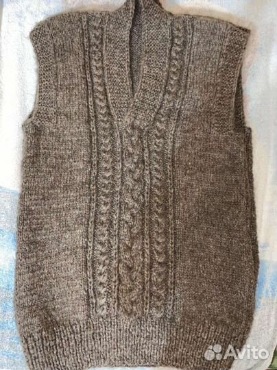 Шерстяные безрукавки и носки