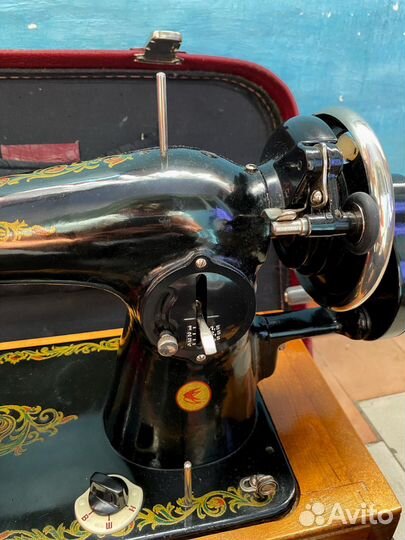 Швейная машинка 