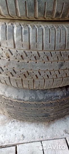 Kelly Navigator Gold 215/50 R17 91H