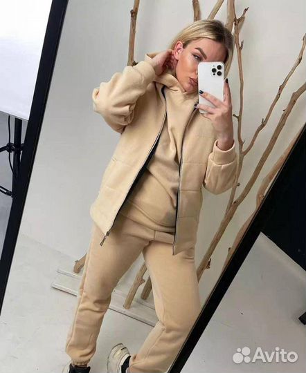 Спортивный костюм женский