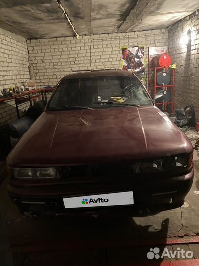 Mitsubishi Galant 1.8 МТ, 1991, битый, 350 000 км