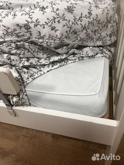 Детская кровать IKEA с матрасом