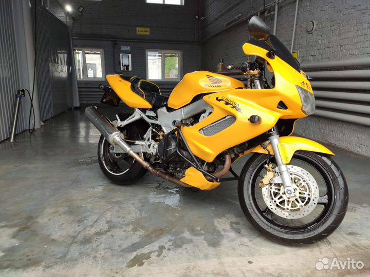 Honda VTR1000F