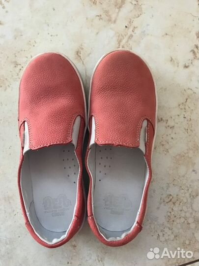 Продам мокасины для девочки (размер 28)