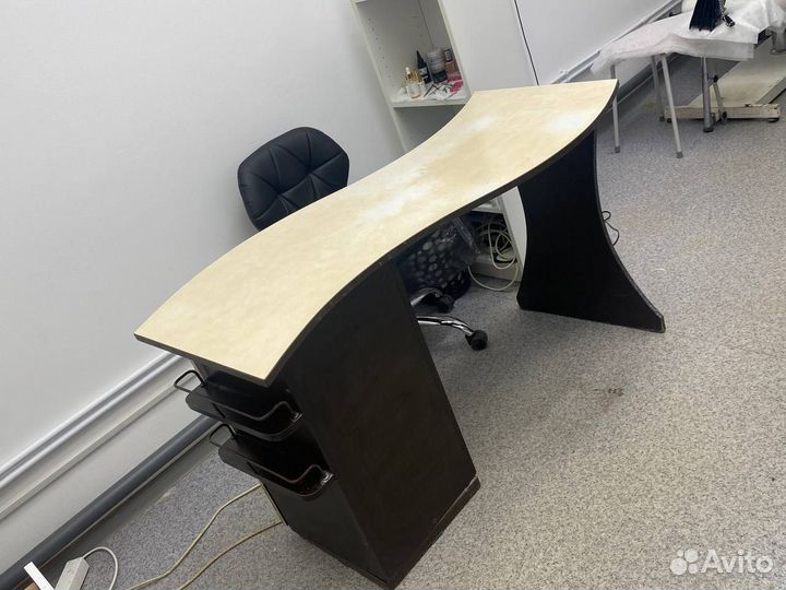 Стол для маникюра