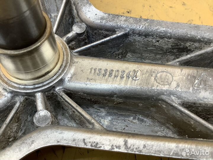 Крестовина барабана Indesit Ariston. (2608)