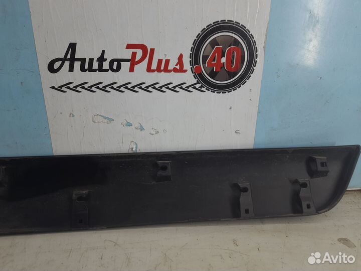 Накладка крышки багажника Toyota RAV4 XA 50