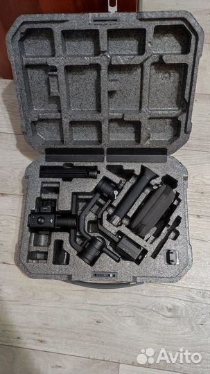 Электронный стабилизатор DJI Ronin-S