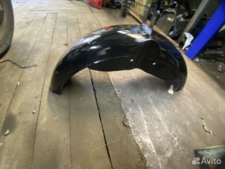 Крыло переднее урал