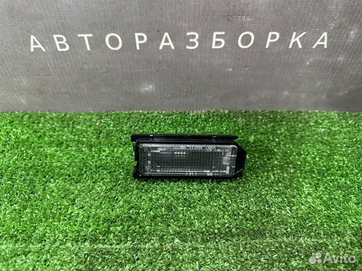 Плафон подсветки багажника Ford Focus 3 седан 2.0L