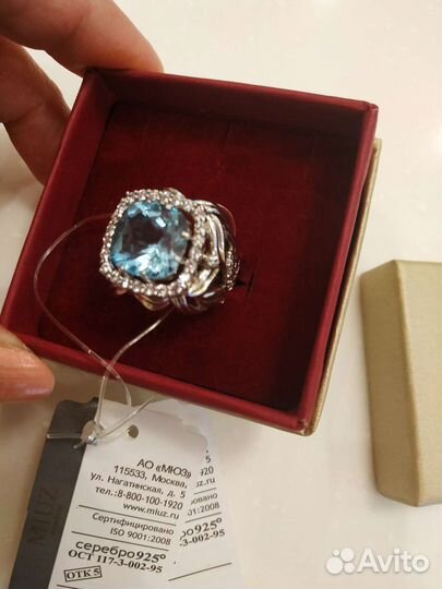 Шикарное кольцо с большим топазом