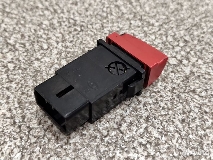 Кнопка аварийки Kia Rio 2