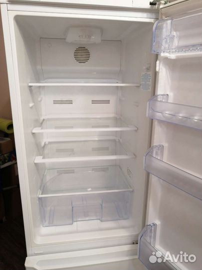 Холодильник Beko CN 327120