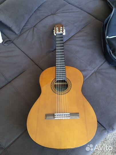 Гитара yamaha С40