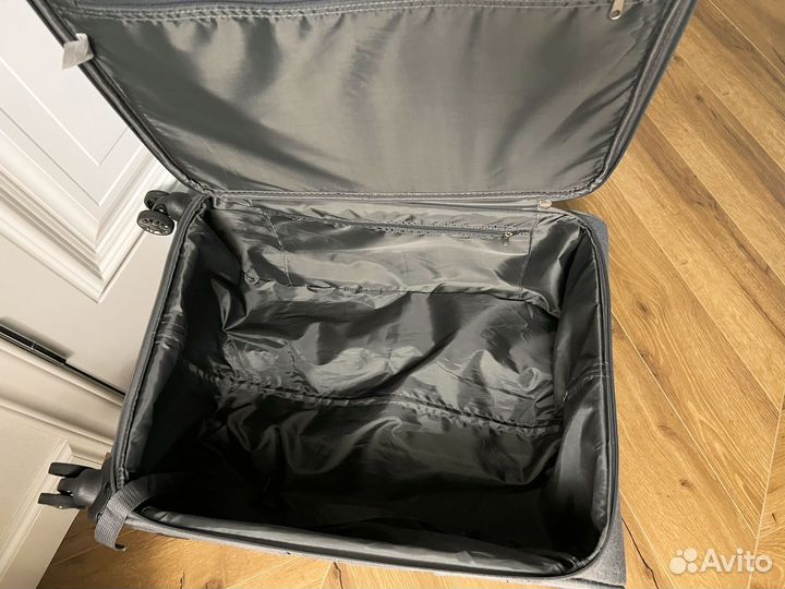 Чемодан на колесах