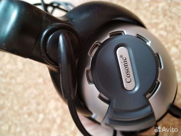 Беспроводные наушники с микрофоном