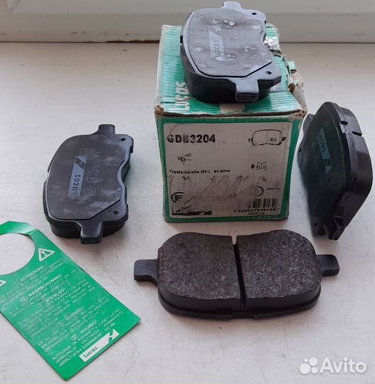 Колодки тормозные передние Toyota CarinaE/Corolla