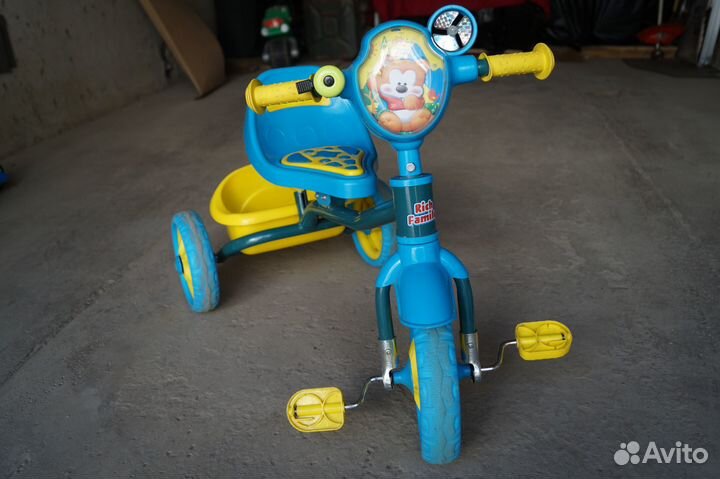 Трехколесный велосипед