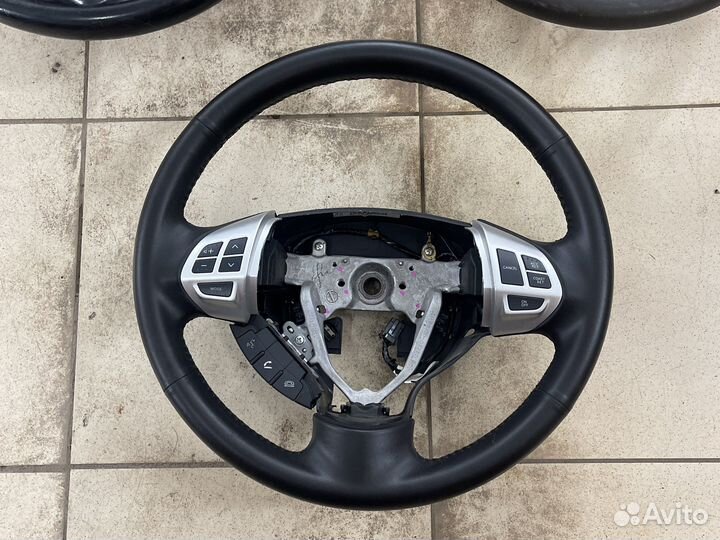 Рули на лансер 10