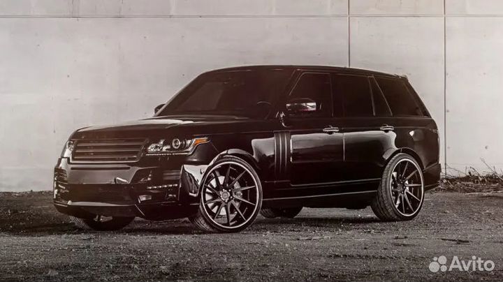 Двухсоставные кованые диски на Range Rover Sport