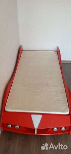 Кровать-машинка