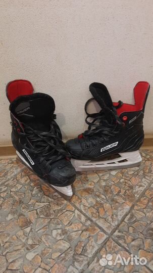 Хоккейные коньки бауэр на размер 36-37