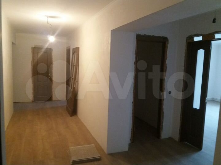 3-к. квартира, 113 м², 4/5 эт.