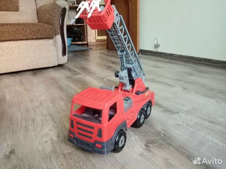 Машина Автовышка большая