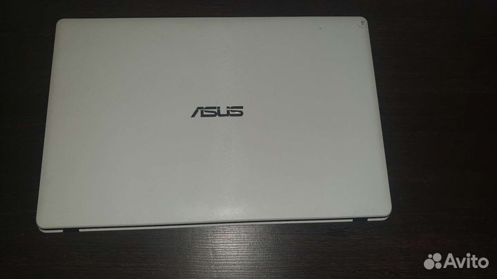 Ноутбук asusX552E