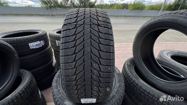 Triangle PL01 275/45 R21 110R