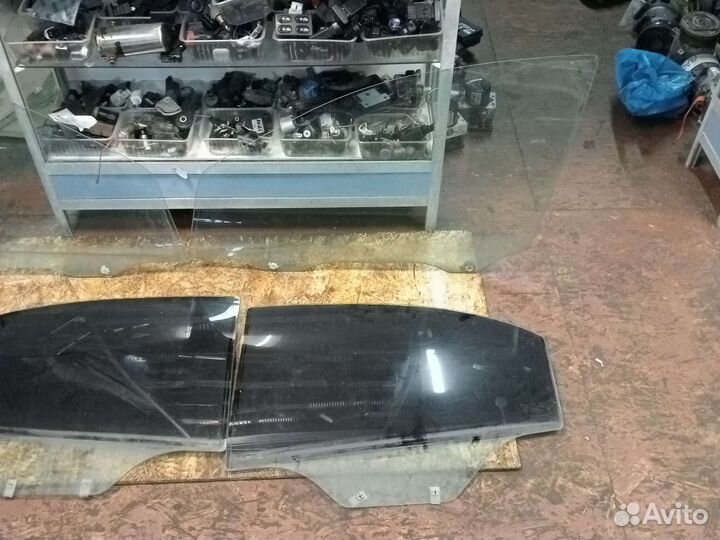Стекло двери Chevrolet Aveo t250 седан