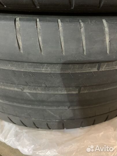 Michelin Pilot Sport 4 235/45 R17 97Y
