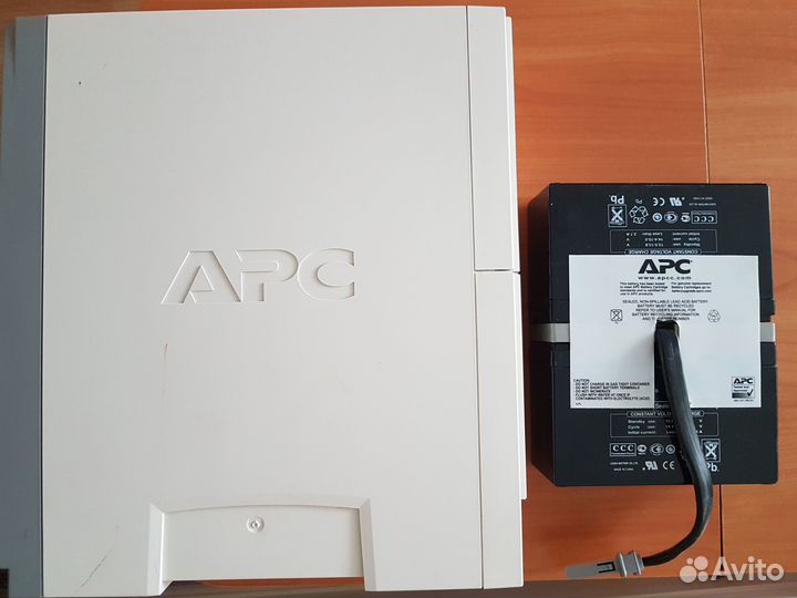 Ибп APC Back-UPS RS 1000