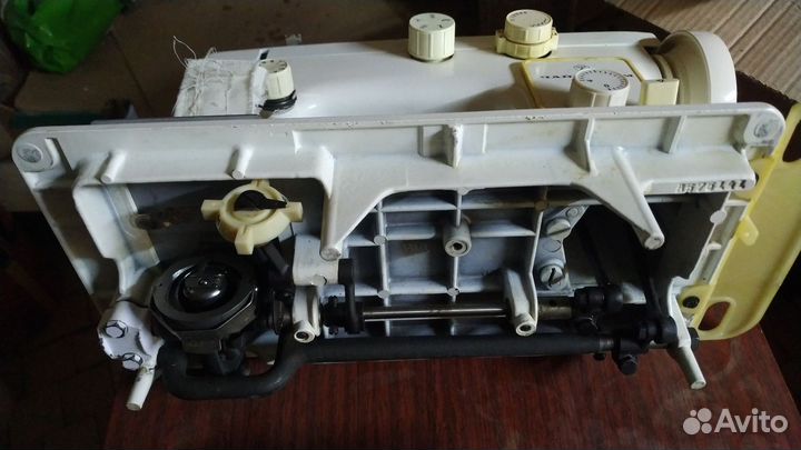 Швейная машина чайка 142м бу