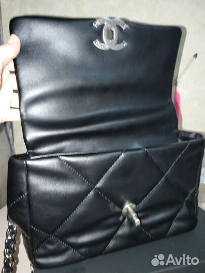 Сумка шанель 19