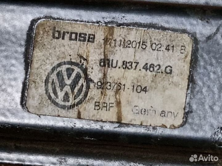 Стеклоподъёмник передний правый VW поло 2016 год