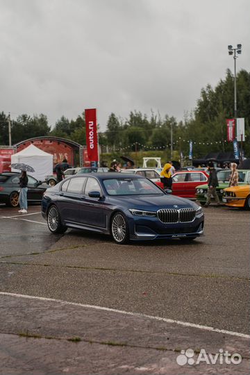 Фотограф и видеограф на свадьбу