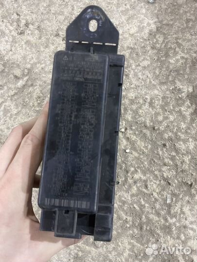 Блок предохранителей Toyota land cruiser 200