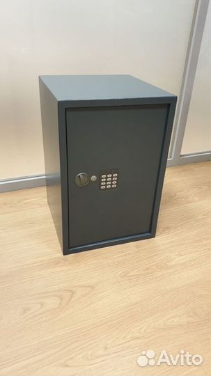 Сейф мебельный