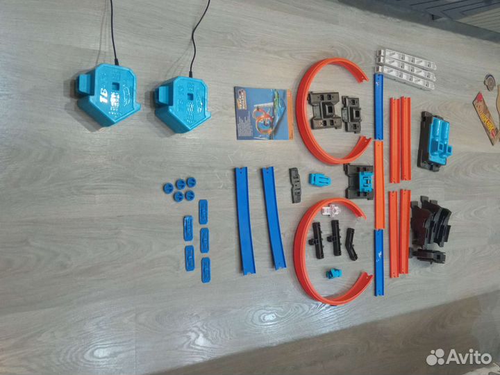 Hot wheels трасса track builder
