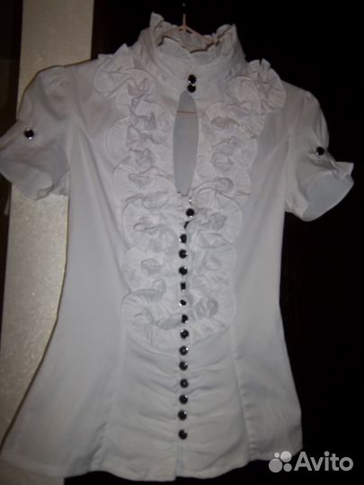 Блузка нарядная с коротким рукавом