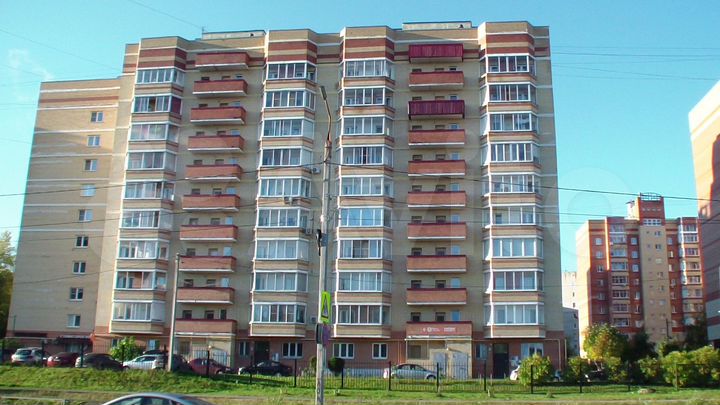 2-к. квартира, 74 м², 1/10 эт.