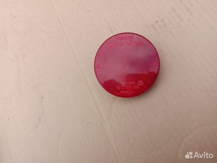 Отражатель заднего бампера Nissan X-trail T31