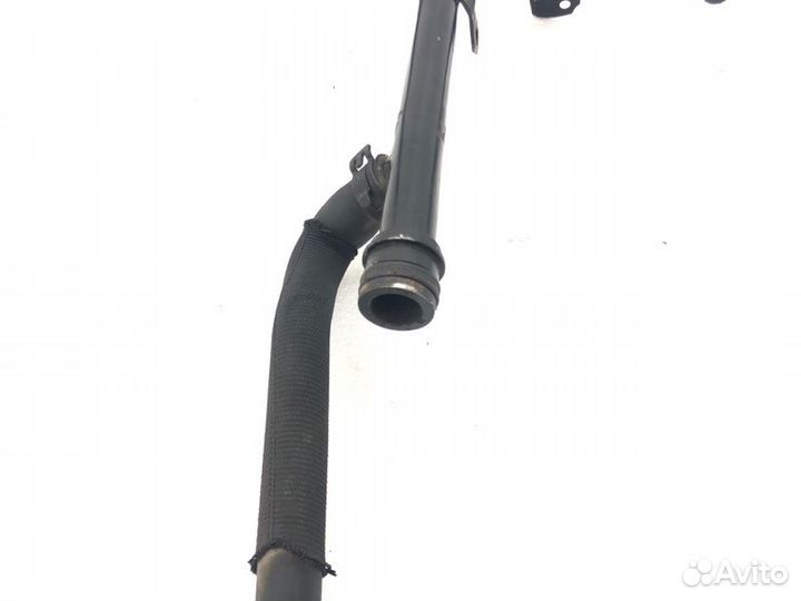 Патрубок системы охлаждения Volkswagen Jetta 1K2