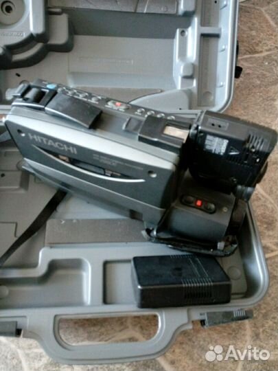 Видеокамера hitachi vm-2980E