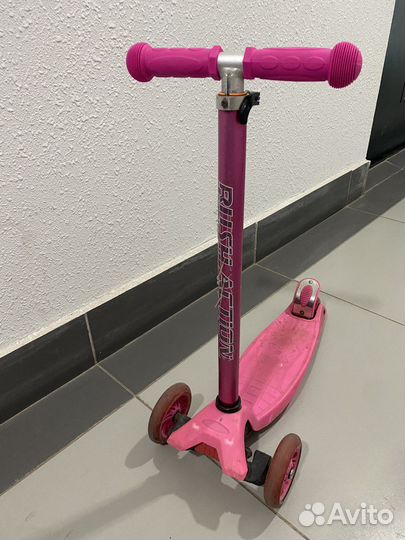 Самокат трехколесный розовый